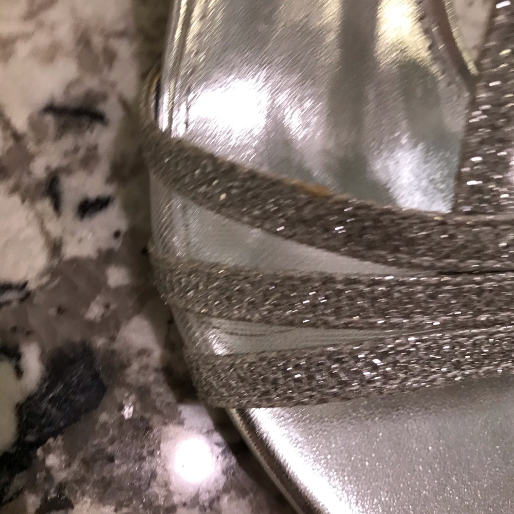 Silver shoes - Picture 9 of 13